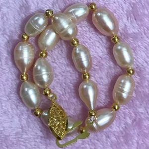 14K Gold Plated Natural Pink South Sea Pearl Bracelet